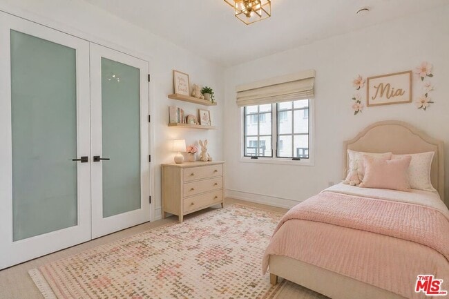 Building Photo - 225 S Hamilton Dr