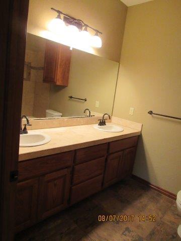 Building Photo - Fantastic home located in Dove Creek Addit...