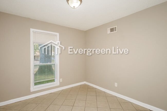 Building Photo - 3460 Meier Dr