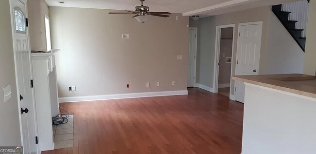 Building Photo - 520 Millbrook Villa Dr