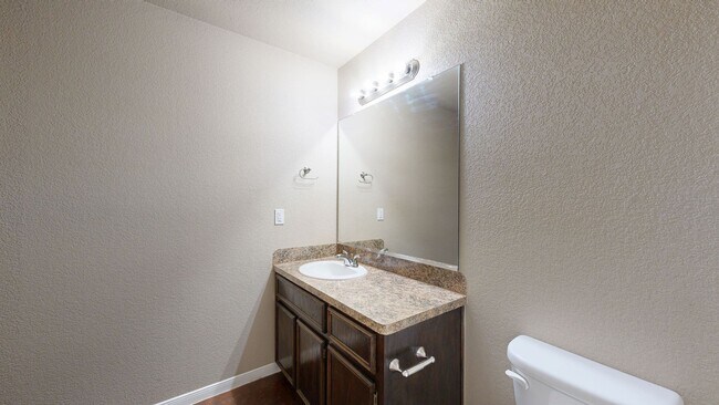 Building Photo - 2 WEEKS FREE!!!!  NOW ONLY $1395 NO CARPET DUPLEX IN HARKER HEIGHTS!!!!