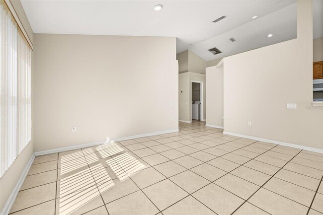Building Photo - 3145 Stonehurst Cir