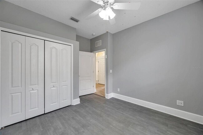 Building Photo - 1915 Fruitridge St