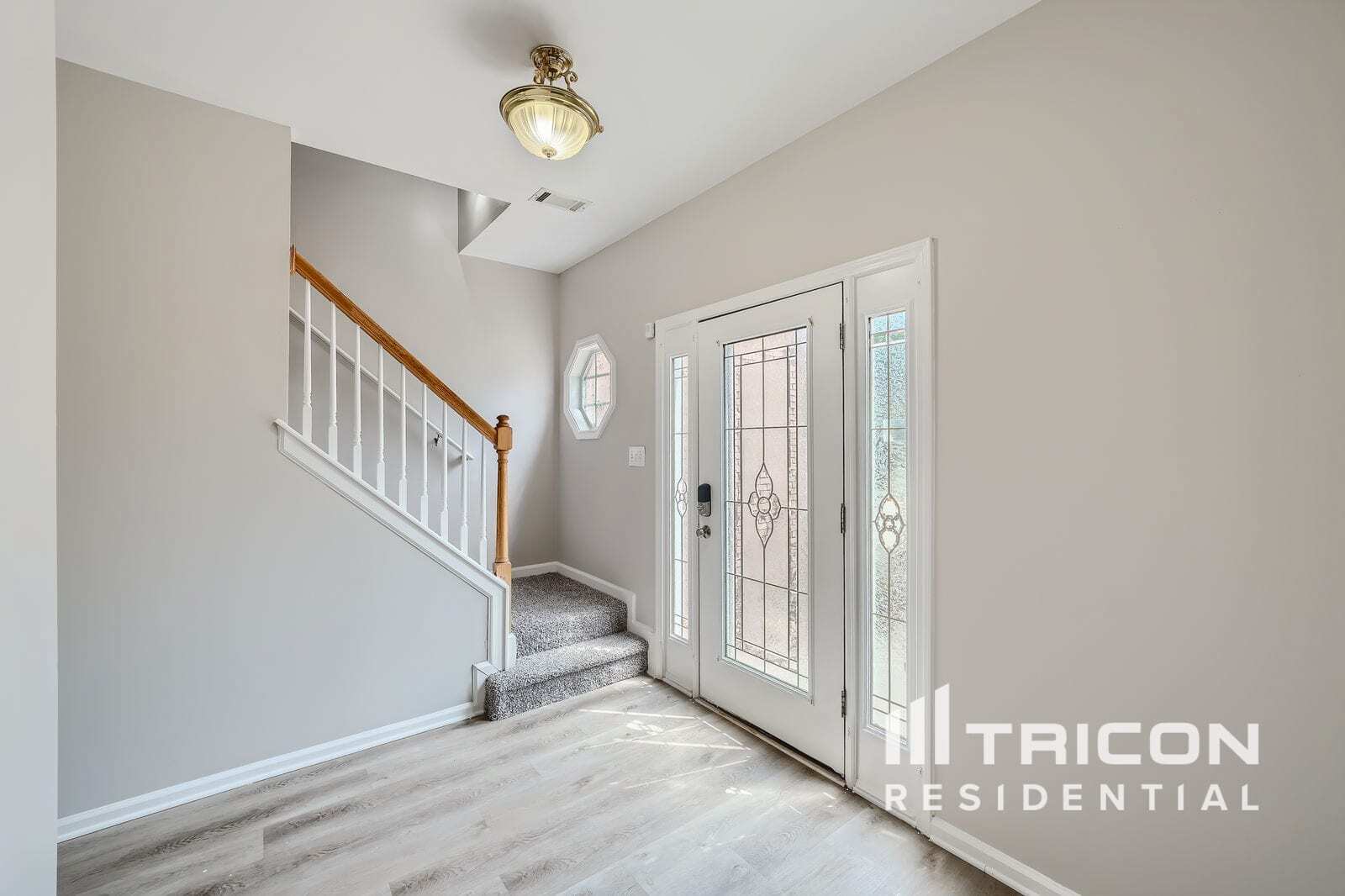 Building Photo - 890 Georgian Hills Dr