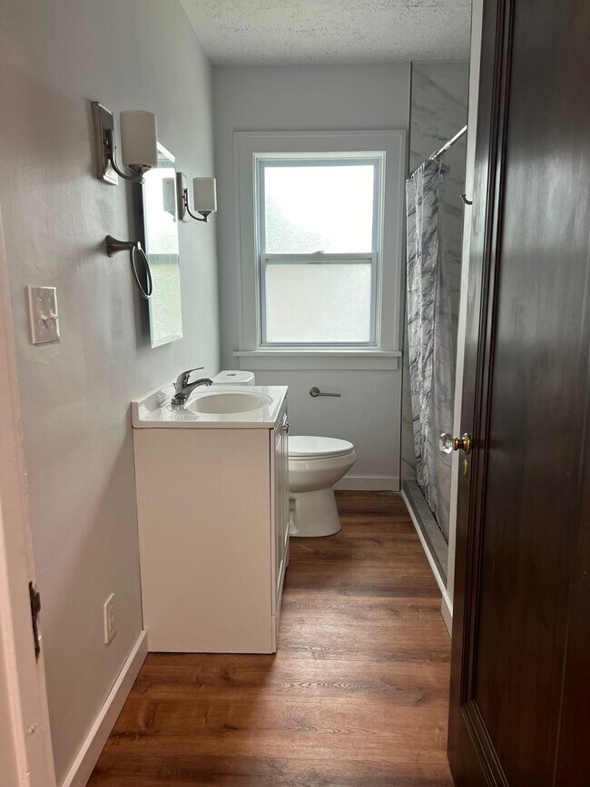 Building Photo - 1040 Haskell Ave