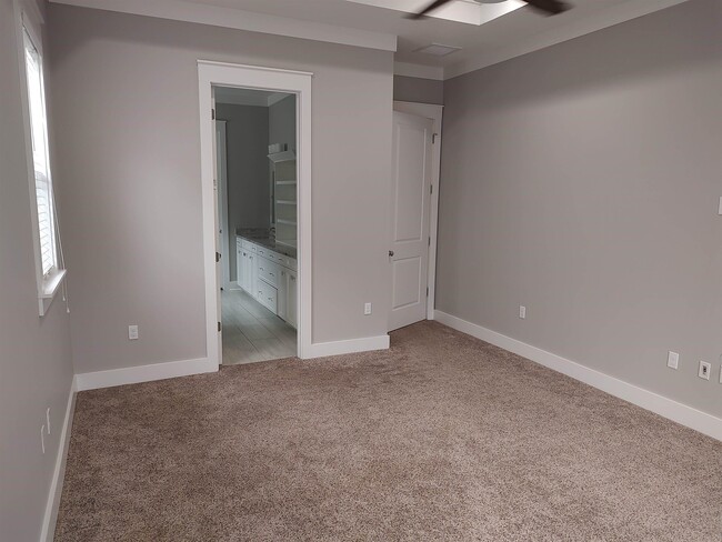 Building Photo - 3549 Esplanade Way