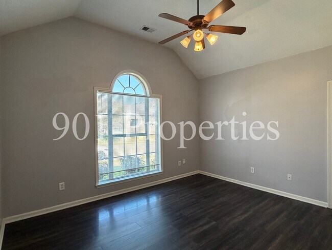 Building Photo - 1120 Averett Ln