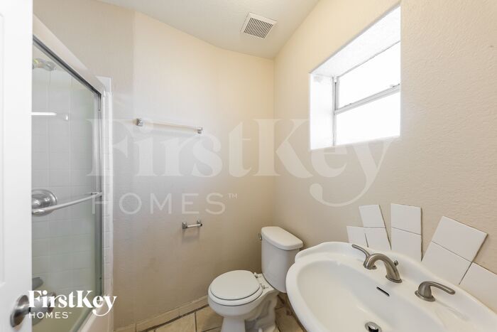 Building Photo - 11740 N 80th Dr