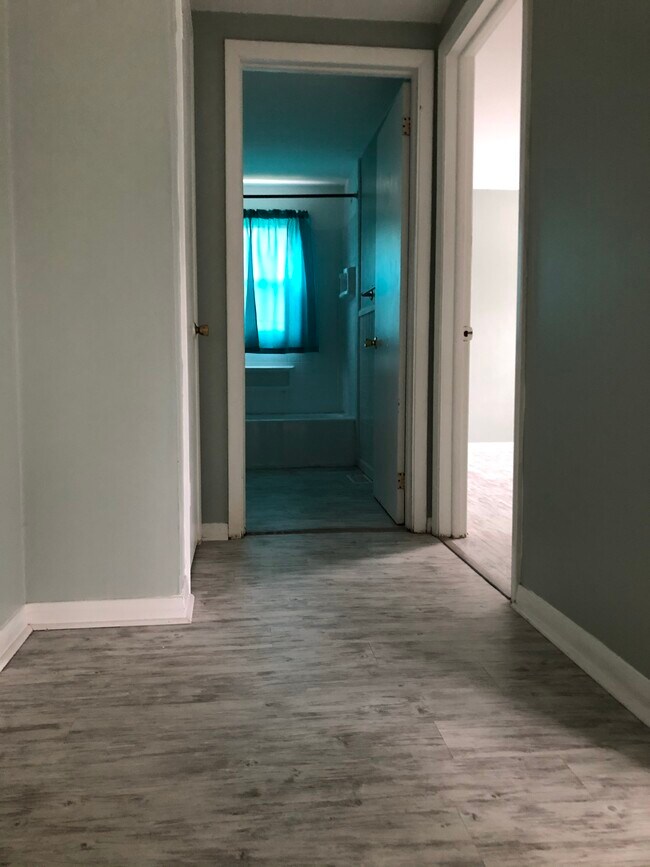 Building Photo - 208 Green St