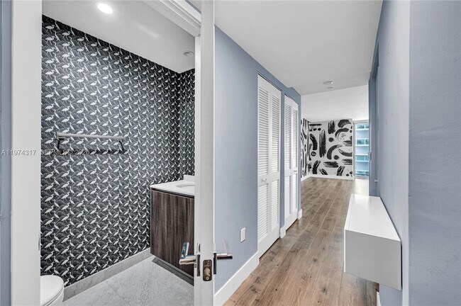 Building Photo - 488 NE 18th St