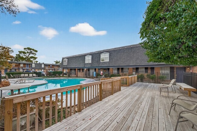 Building Photo - 9029 Gaylord Dr