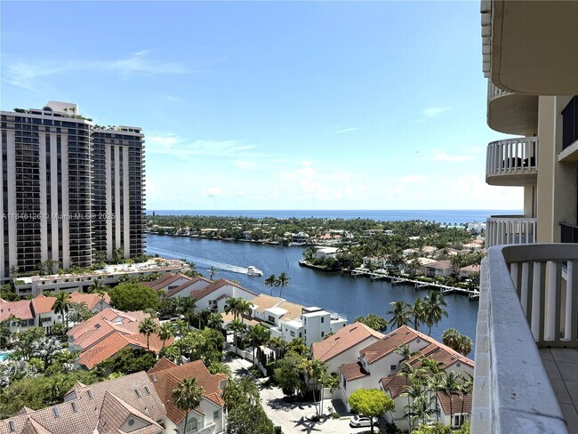 Building Photo - 19355 Turnberry Way
