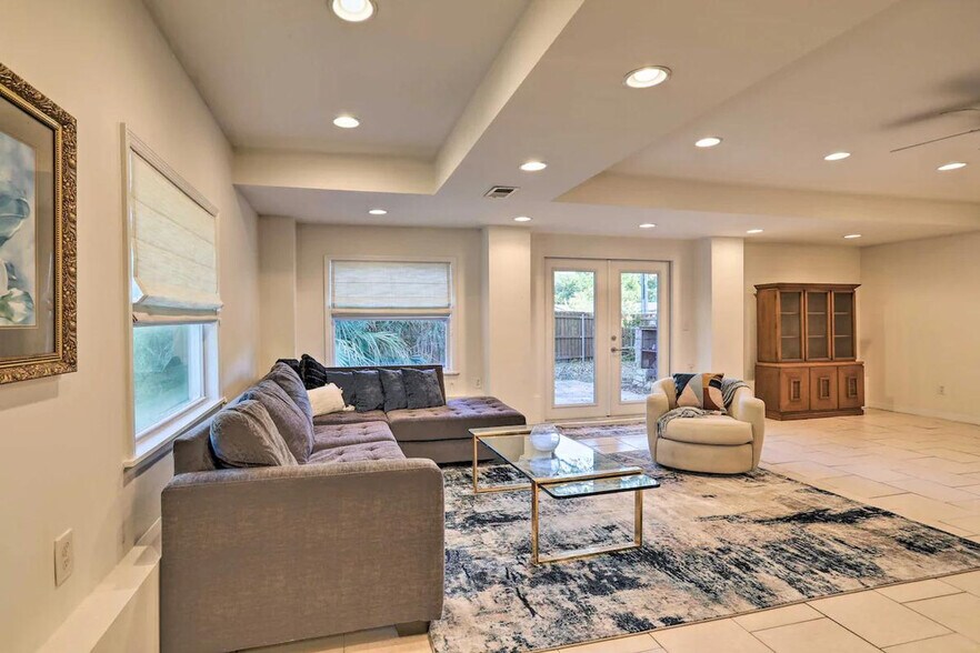 Building Photo - 4484 Cobia Dr SE