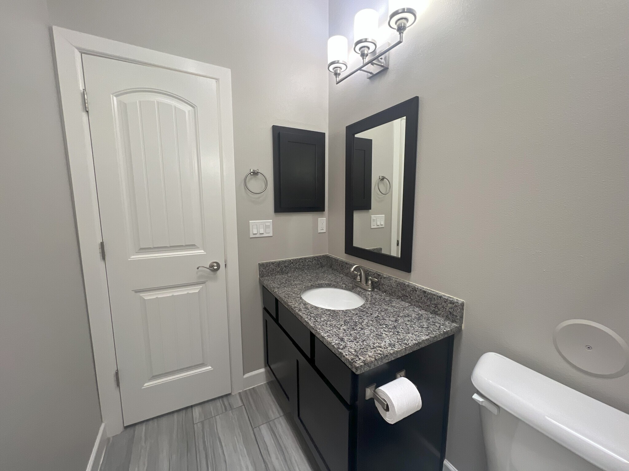 Guest Bathroom - 3456 David Palacio Dr