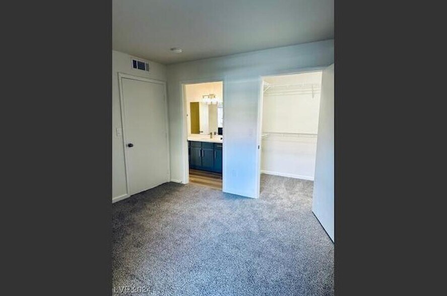Building Photo - 2300 E Silverado Ranch Blvd