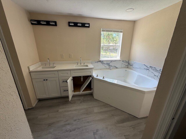 Building Photo - 3334 Oak Meadows Dr