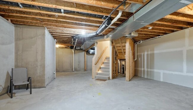 Building Photo - 15800 50th Pl N