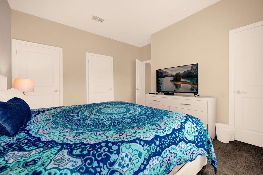 Building Photo - 8935 Stinger Dr