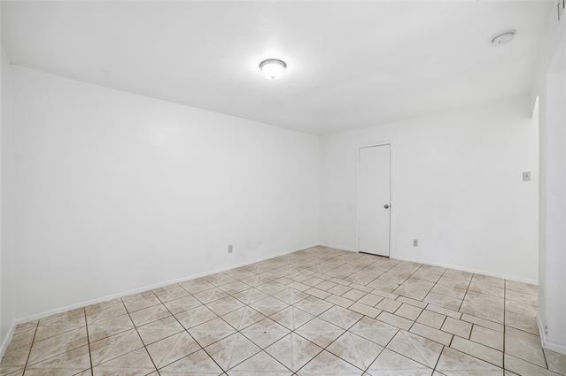 Building Photo - 334 Valley Park Dr