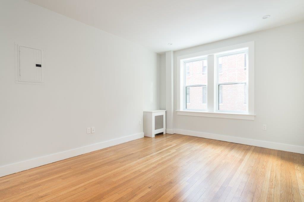 Building Photo - 19 A Forest St