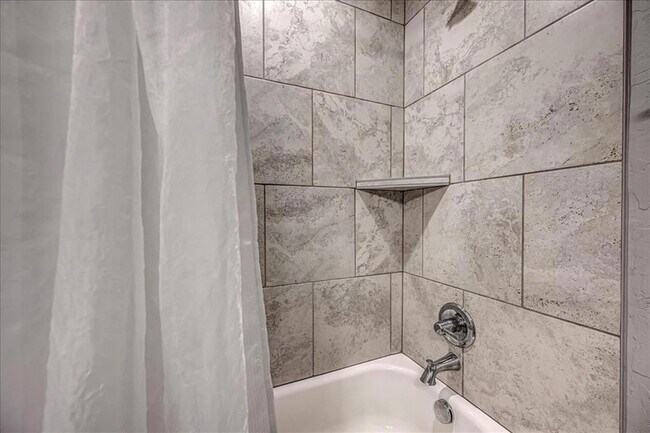 Building Photo - 10300 Glover River Dr