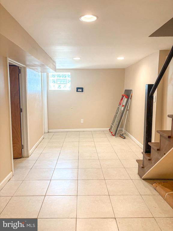 Building Photo - 1419 Morris St