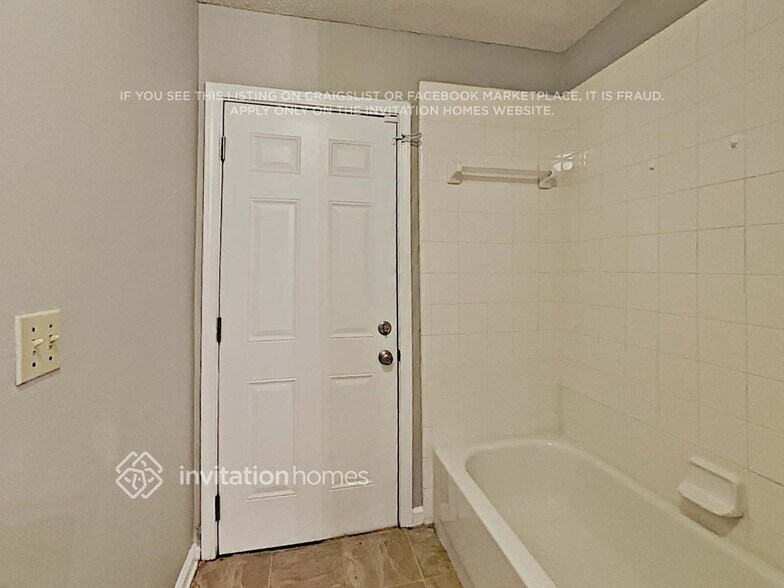 Building Photo - 5372 Downington Dr