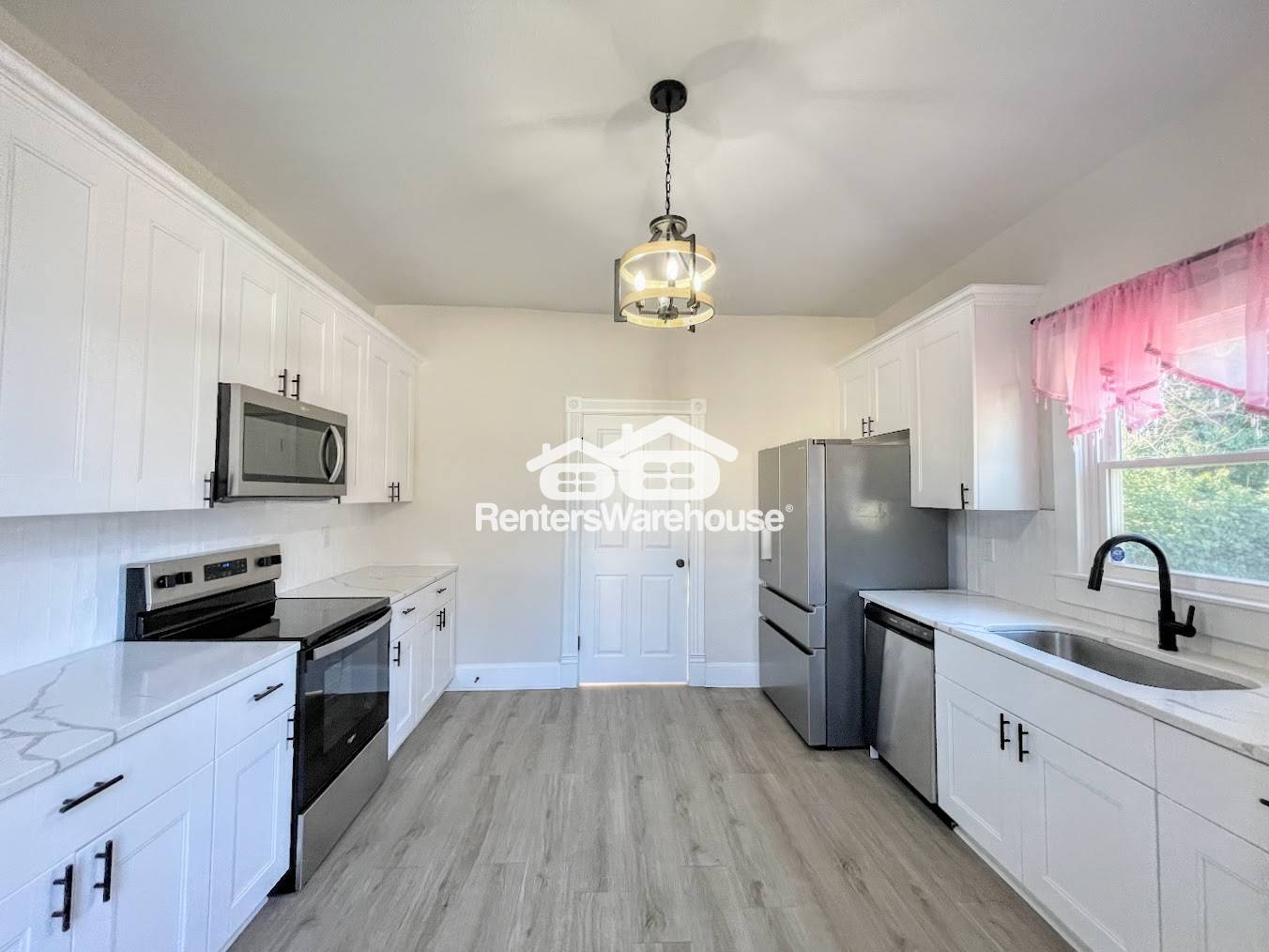 Building Photo - 500 Maryland Ave