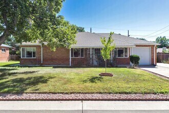 Building Photo - Single Family Home in Hoffman Heights - So...