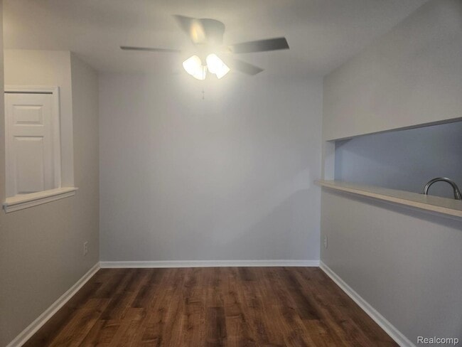 Building Photo - 24015 Fairlane Blvd