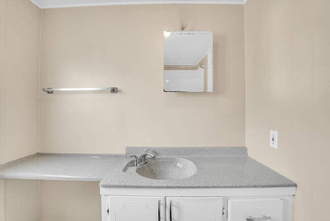 Building Photo - 248 2nd Ave