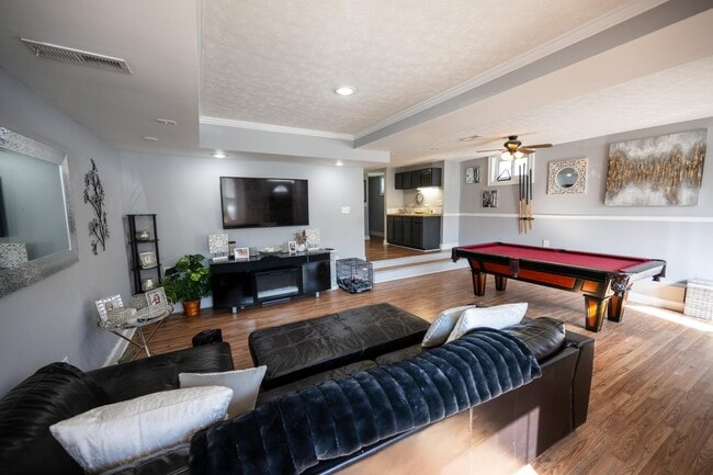 Building Photo - 327 Covert Run Pike