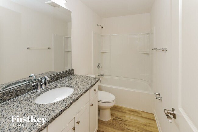 Building Photo - 456 Monet Ave