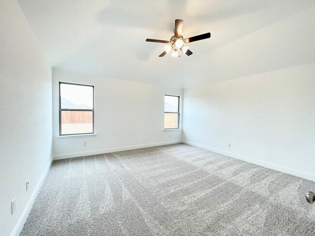 Building Photo - 2914 Bobcat Dr