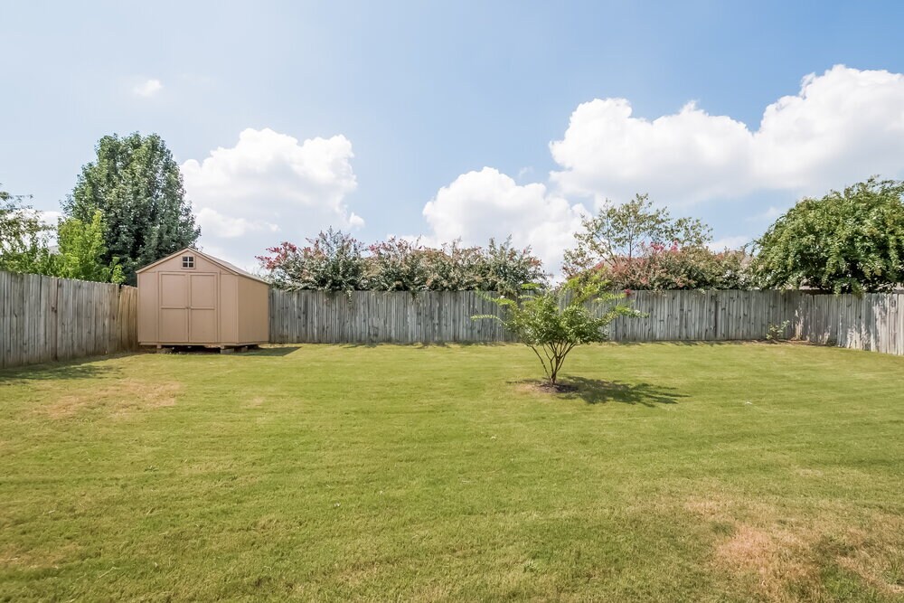 Building Photo - 2227 Linda Shore Dr