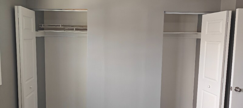 Building Photo - 12633 Biscayne Dr