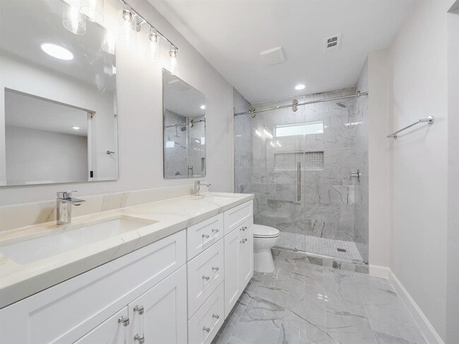 Building Photo - 13546 Wimbledon Dr