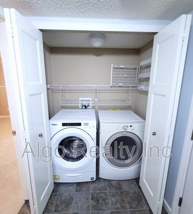 Building Photo - 8395 Norwood Ln N