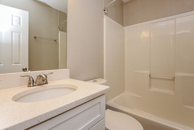 Building Photo - 307 Paxton Ct