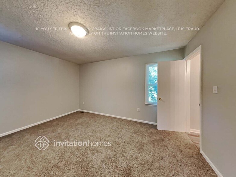 Building Photo - 413 S Toria Dr