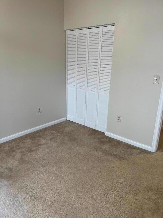 Building Photo - 550 Ortega Ave