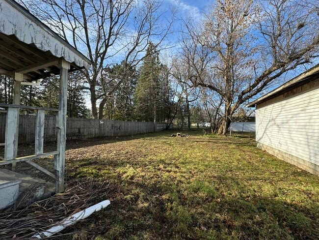 Building Photo - 3 Bed 2 Bath Single Family Home in Antigo