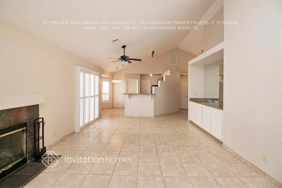 Building Photo - 2116 Running River Rd