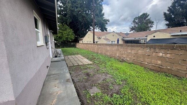 Building Photo - 10452 Ceres Ave