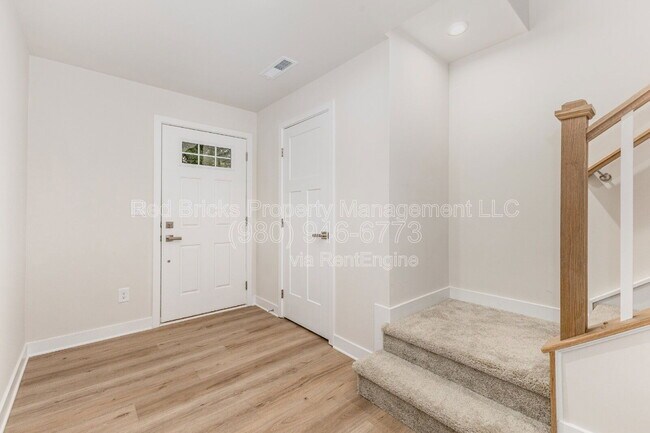 Building Photo - 306 New Gallant Dr