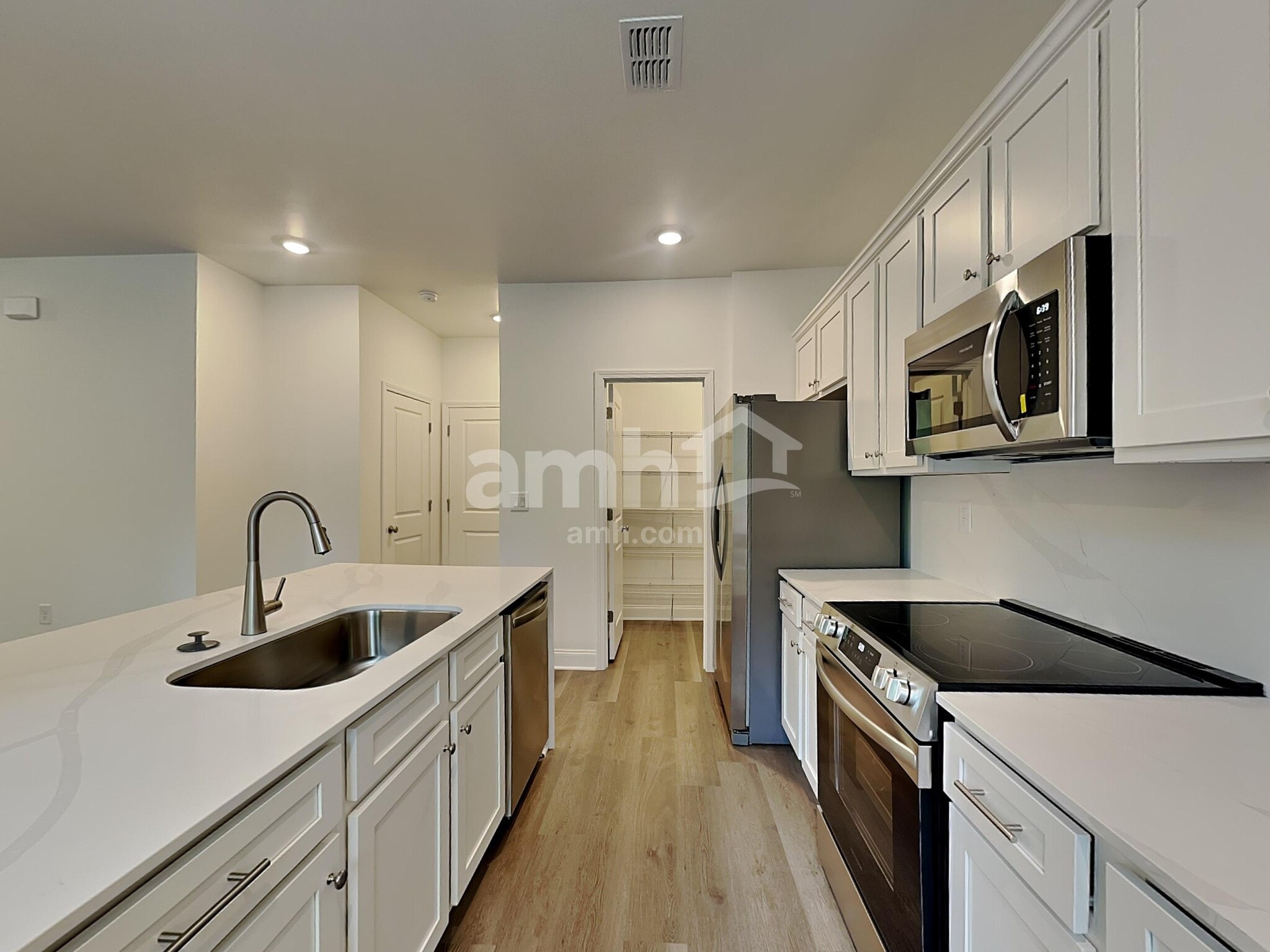 Building Photo - 920 Carnelian Ln