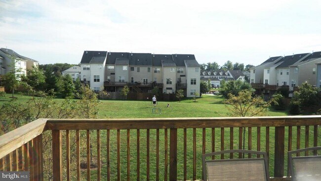 Building Photo - 1019 Railbed Dr
