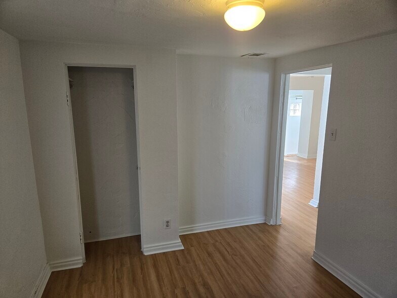 Building Photo - 42 Fox St