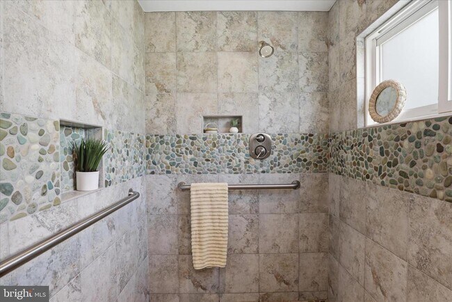 Building Photo - 5202 Garner St