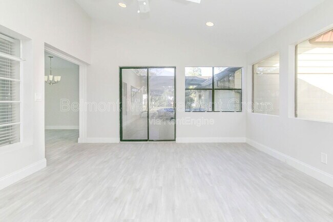 Building Photo - 5334 Lake Howell Rd